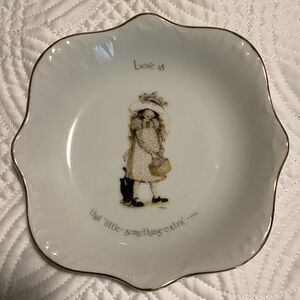 Hollie Hobby plate 7 inches